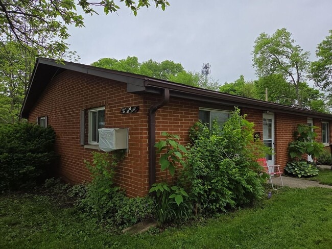 27 W Parkwood Dr in Fairborn, OH - Building Photo - Building Photo