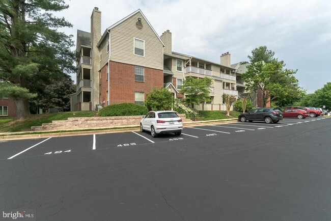 12162 Penderview Ln in Fairfax, VA - Building Photo - Building Photo