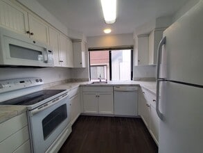 1755 Novato Blvd in Novato, CA - Building Photo - Building Photo