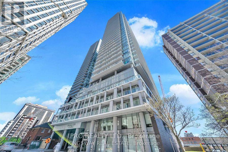 195-3195 Redpath Ave in Toronto, ON - Building Photo