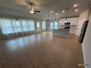 1100 RIVER WOOD in Seguin, TX - Building Photo - Building Photo