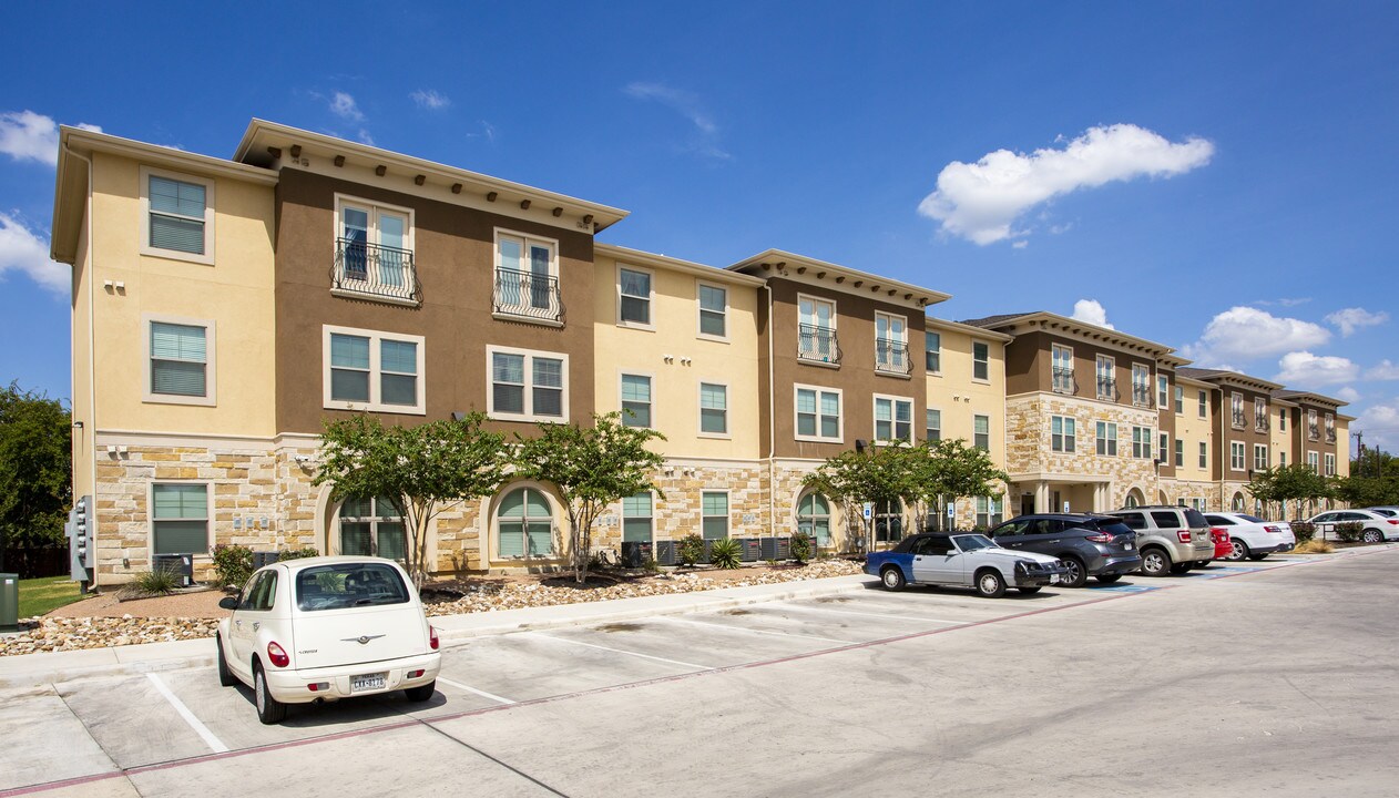 Darson Marie Terrace in San Antonio, TX - Building Photo