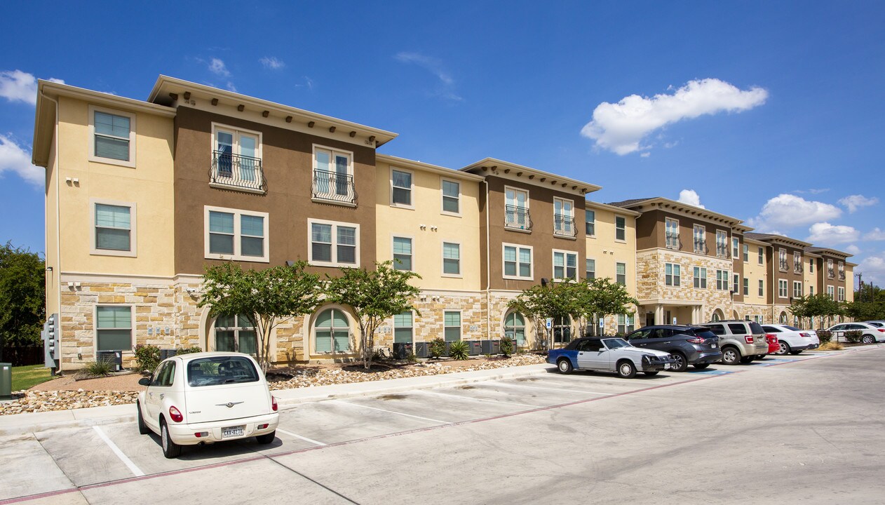 Darson Marie Terrace in San Antonio, TX - Foto de edificio