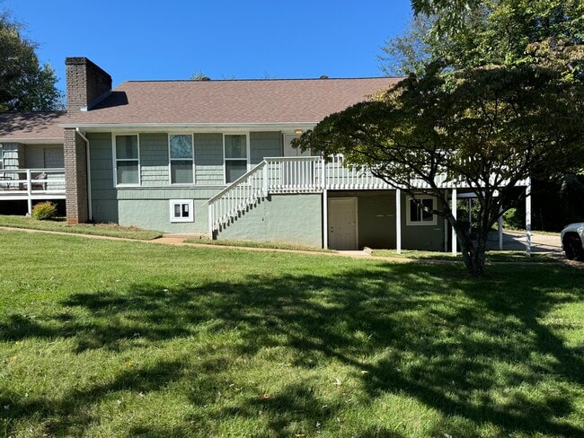 property at 1117 Henrietta Dr