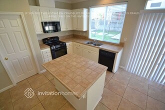 1878 Hardy Dr in Woodland, CA - Building Photo - Building Photo