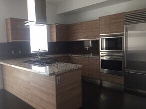 3119 Via Dolce, Unit 311 in Marina Del Rey, CA - Building Photo - Building Photo