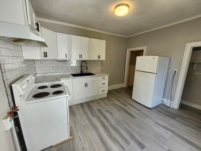 182 Duke St W in Saint John, NB - Building Photo - Building Photo