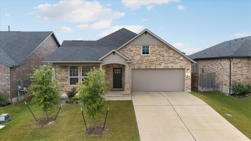450 Durian Lp in Mustang Ridge, TX - Building Photo