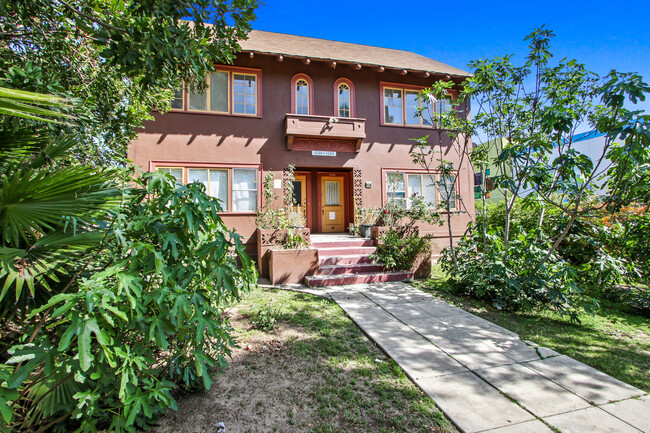 1034 Beacon Ave in Los Angeles, CA - Building Photo - Building Photo