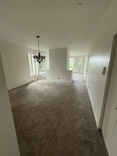 561 Laurel Ave, Unit #6 in St. Paul, MN - Foto de edificio - Building Photo