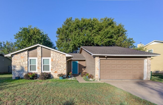 property at 3103 Leaf Ln