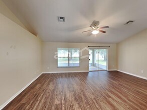 1322 Lake Idamere Blvd in Tavares, FL - Building Photo - Building Photo