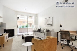 2225 S Beverly Glen Blvd in Los Angeles, CA - Building Photo