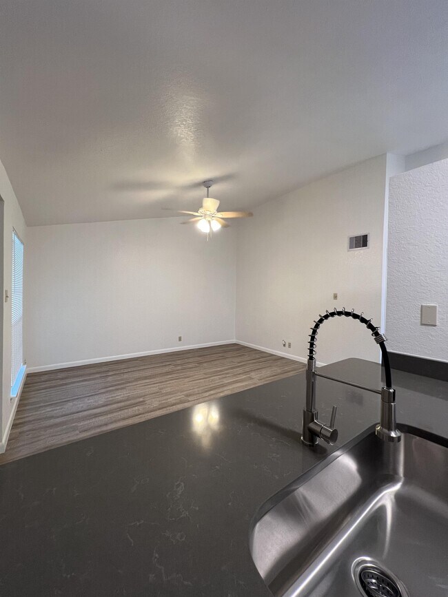 8848 Meadow Range St in San Antonio, TX - Building Photo - Building Photo