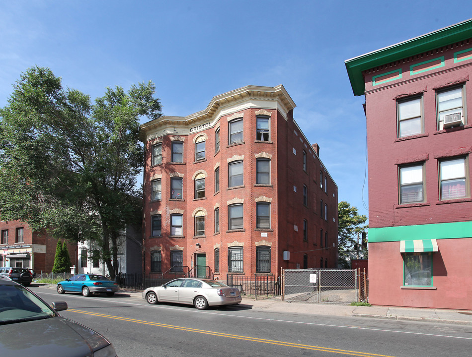 The Bristol Building in Hartford, CT - Building Photo