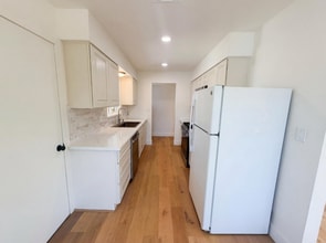 1128 Hobart Dr, Unit D in Marysville, CA - Foto de edificio - Building Photo