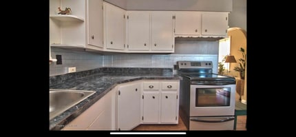 813 E Scott St in Olyphant, PA - Building Photo - Building Photo