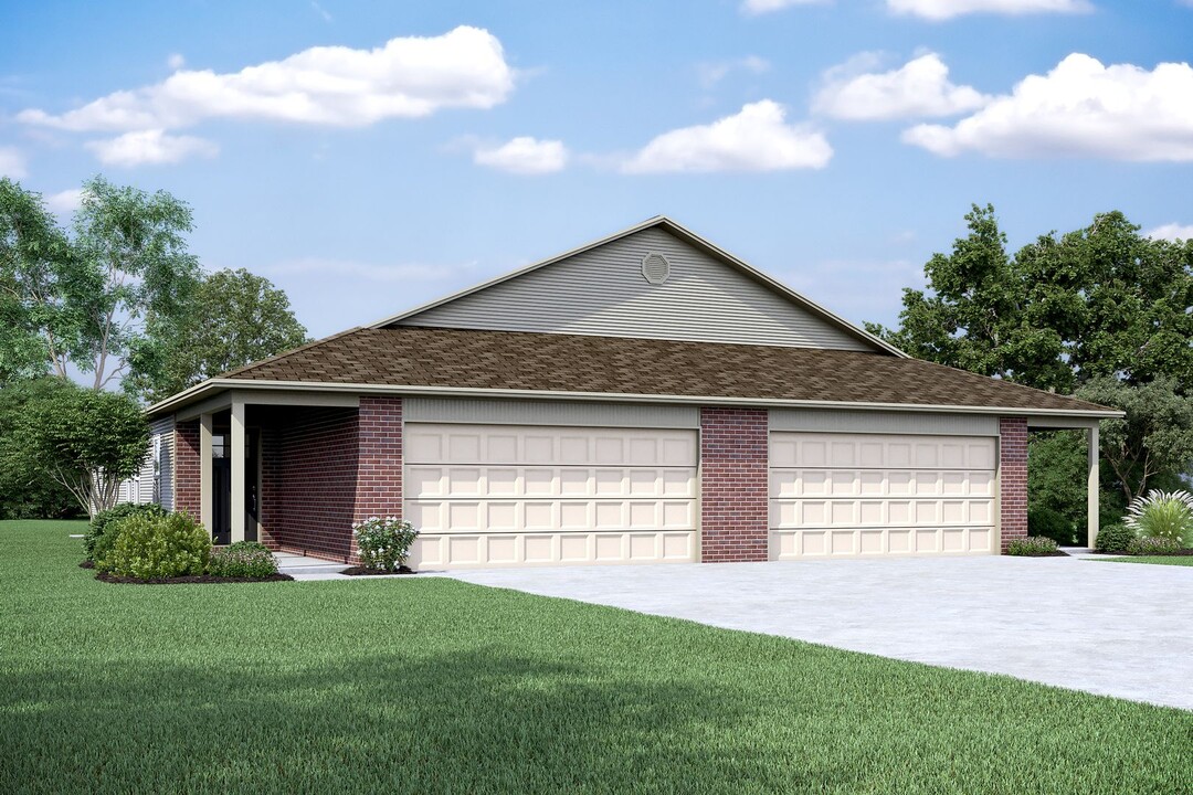 500 W Christopher Dr in Siloam Springs, AR - Building Photo