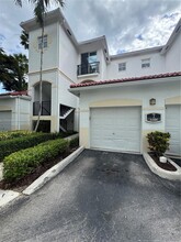 3105 NE 184th St in Aventura, FL - Building Photo - Building Photo