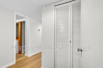 14 Lockwood Dr in Charleston, SC - Building Photo - Building Photo