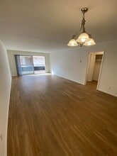225 Montana Ave in Santa Monica, CA - Building Photo - Building Photo