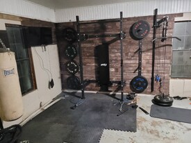 112 Smith Ave in Livingston, AL - Building Photo