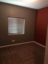 5689 Meadow Brook Way in Marysville, CA - Building Photo - Building Photo