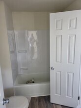 75 E Main St, Unit 3 in Moorestown, NJ - Building Photo - Building Photo