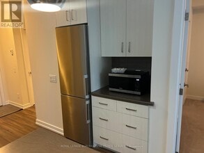 40 Esplanade Ln in Grimsby, ON - Building Photo - Building Photo