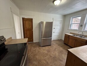 29 Court St in Newport, NH - Building Photo - Building Photo