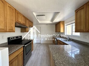 19 Meadowbreeze Ct in Sacramento, CA - Building Photo - Building Photo