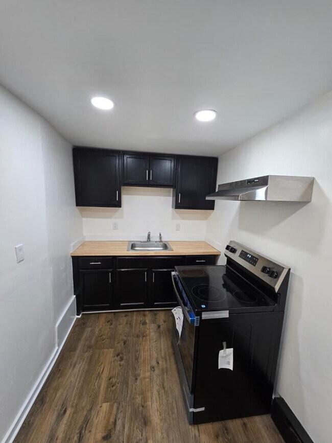 135 Willow St in Meriden, CT - Building Photo - Building Photo