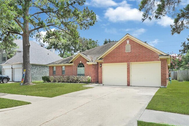 property at 7914 Rothesay Chase Rd