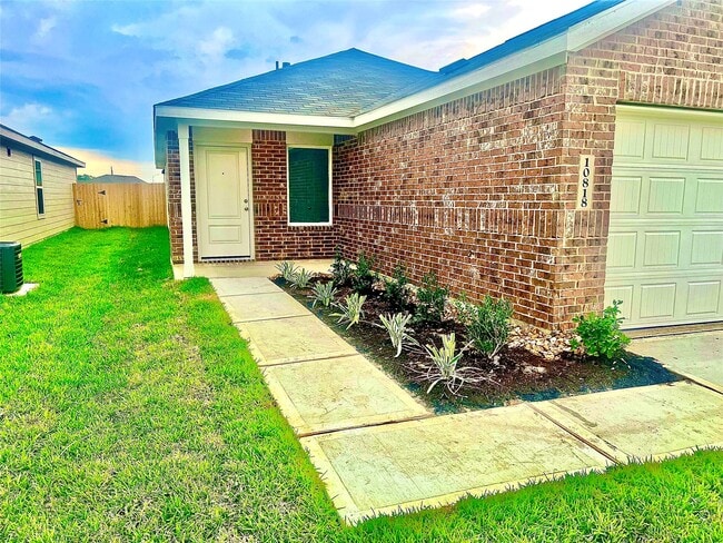10818 Red Orchid Dr in Houston, TX - Building Photo - Building Photo