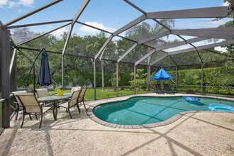 8110 Bautista Way, Unit Room A in Palm Beach Gardens, FL - Building Photo - Building Photo