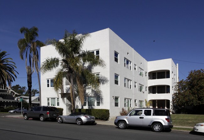 302 Thorn St in San Diego, CA - Foto de edificio - Building Photo