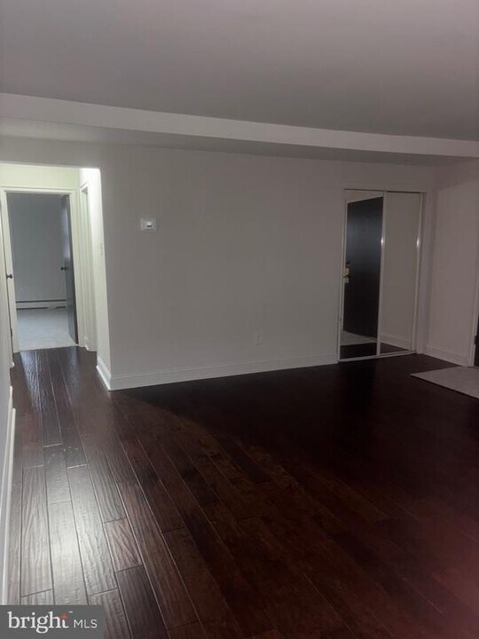 403 S Main St in Doylestown, PA - Building Photo