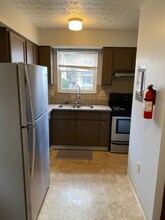 136 W Pacemont Rd in Columbus, OH - Building Photo - Building Photo