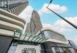 8 Interchange Wy in Vaughan, ON - Building Photo