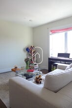 613 Massachusetts Ave, Unit 7 in Boston, MA - Building Photo - Building Photo