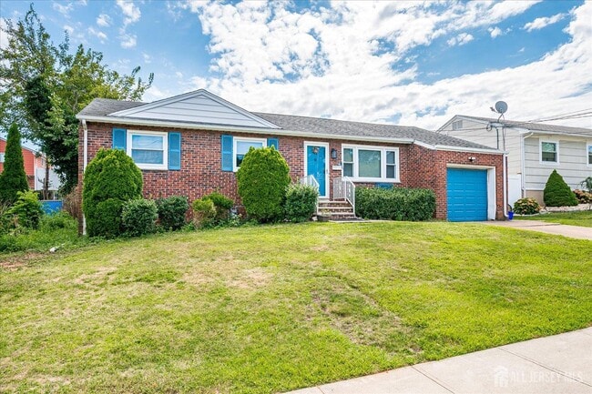 9 Wedgewood Dr in Carteret, NJ - Building Photo - Building Photo