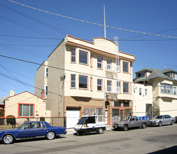 1831-1835 Harmon St in Berkeley, CA - Building Photo - Building Photo