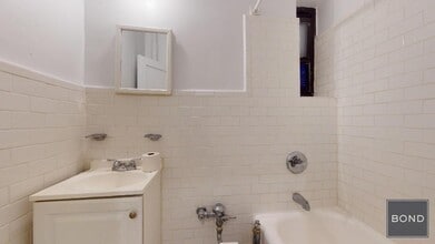 1075 First Avenue in New York, NY - Building Photo - Building Photo