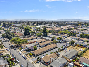 24039 Park St in Hayward, CA - Building Photo - Building Photo