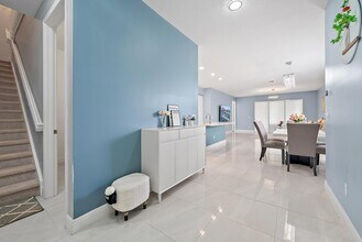 5420 Quiet Lake Pl in Westlake, FL - Building Photo - Building Photo