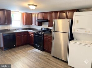 15 West St in Bordentown, NJ - Building Photo - Building Photo