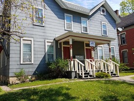 1139 State St, Unit 02 in La crosse, WI - Building Photo