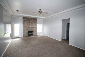 2300 Northglen Dr in Clovis, NM - Building Photo - Building Photo