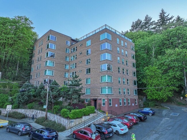 property at 1205 SW Cardinell Dr