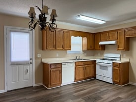 1505 Richmond Rd, Unit A in Columbia, TN - Building Photo